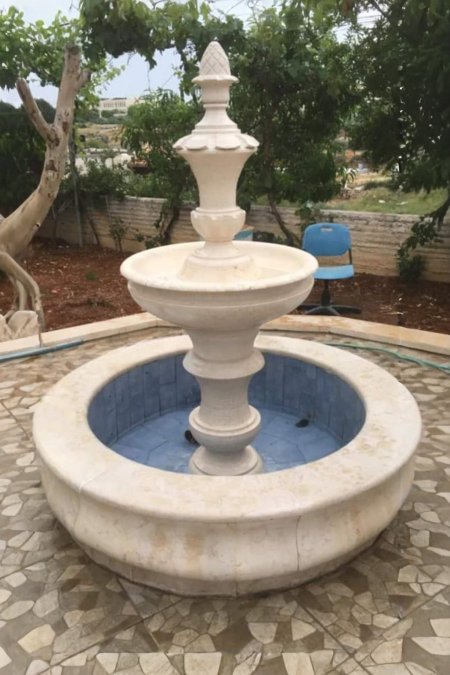 نافورة الحديقة الملكية